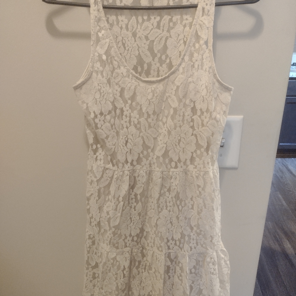 American Eagle Floral Lace Dress